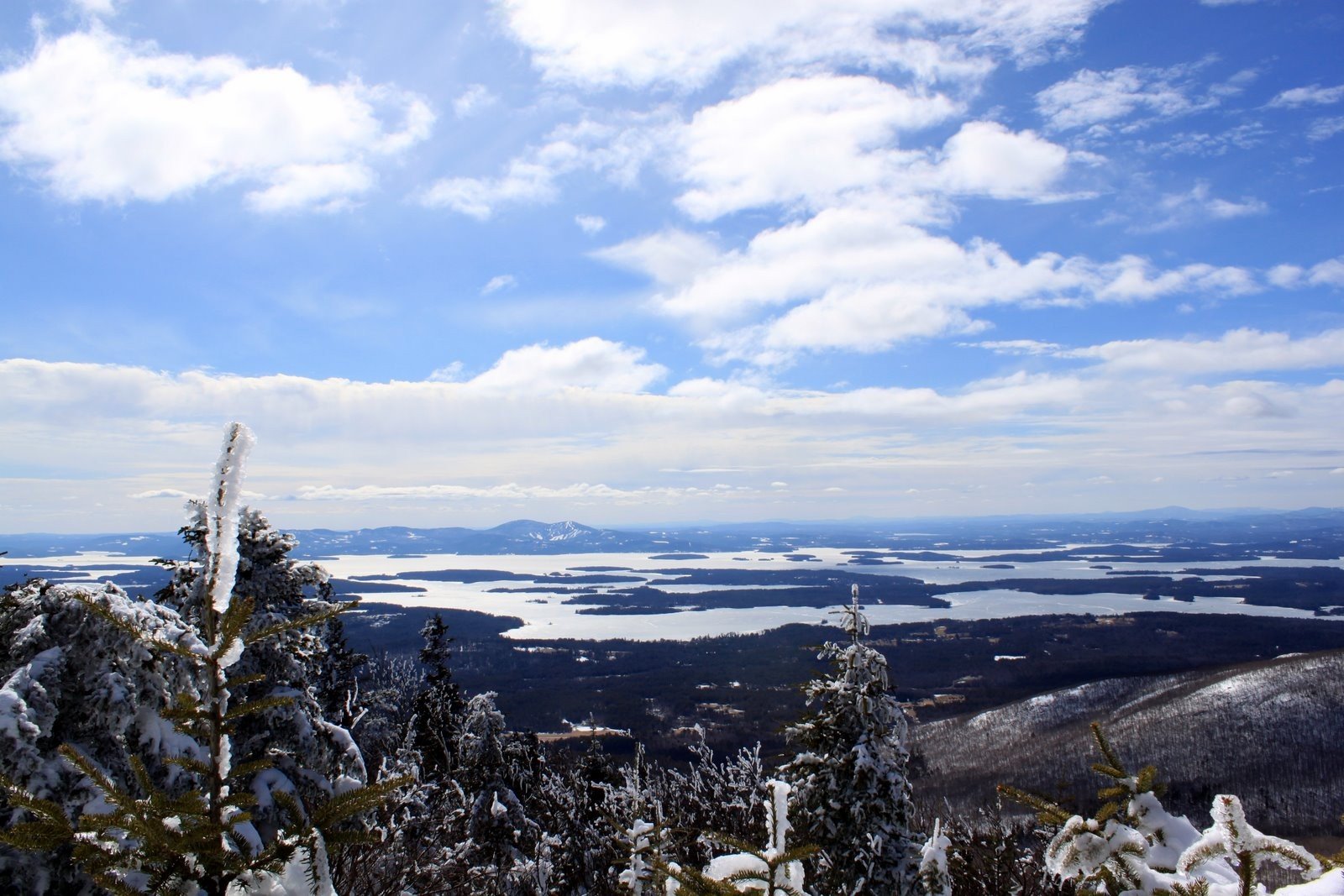 Lake Winnipesaukee from Black Snout trail